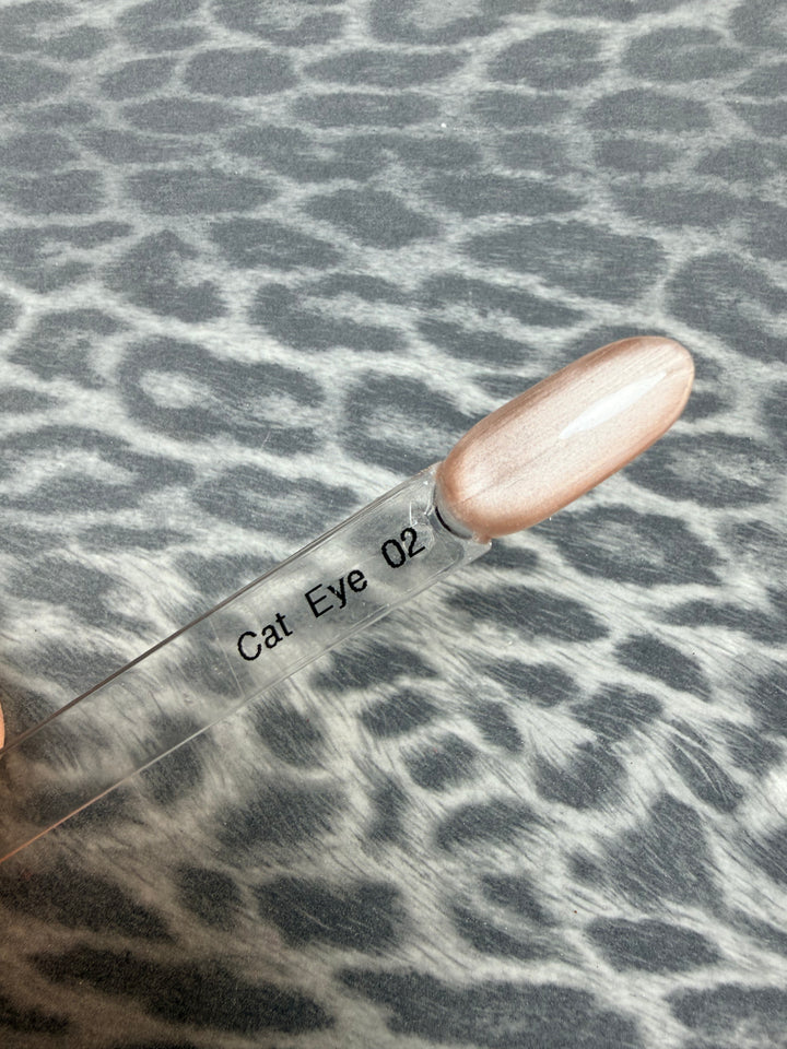 Cat Eye 02 gel polish